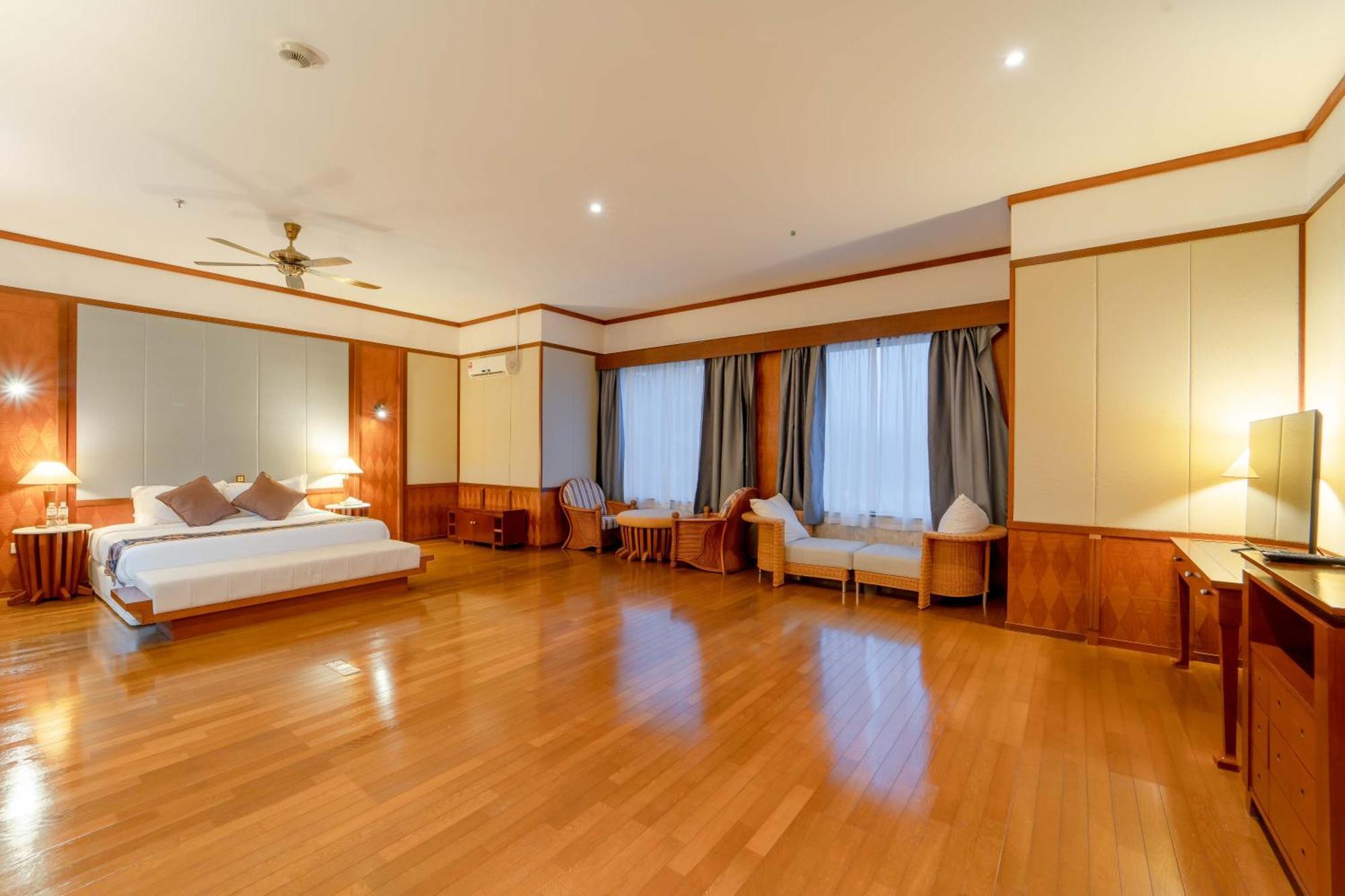 Wings By Croske Resort Langkawi Pantai Cenang  Room photo